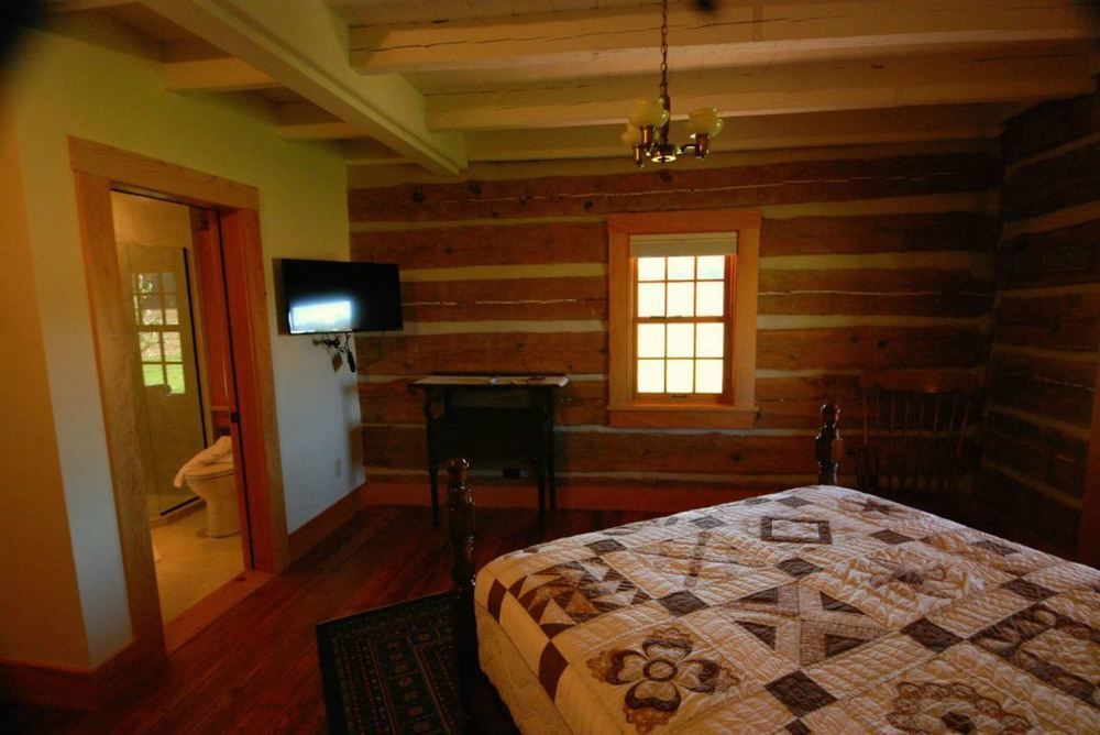 Silver Lake Bed And Breakfast (Adults Only) Harrisonburg Exterior photo